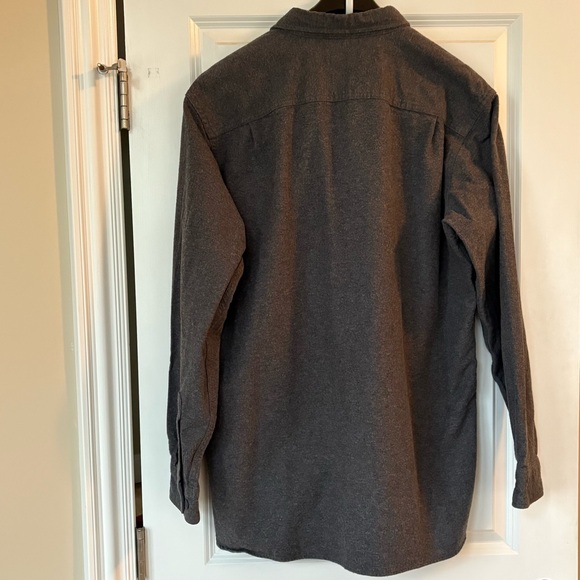 EUC, LL Bean Men's Button Down Heavy Weight Chamois Shirt, Gray Flannel, Size XL - Picture 6 of 8